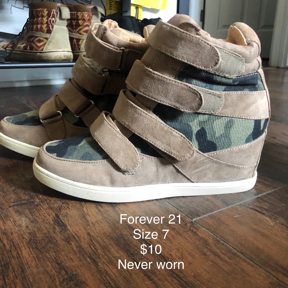 Sneaker Wedges